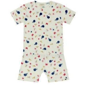 Turtledove London boys short sleeved T-shirt and shorts set preloved